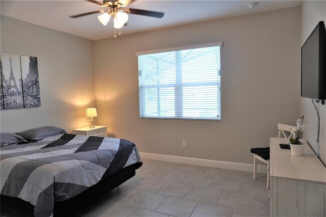 Building Photo - 1315 Yorkshire Ct