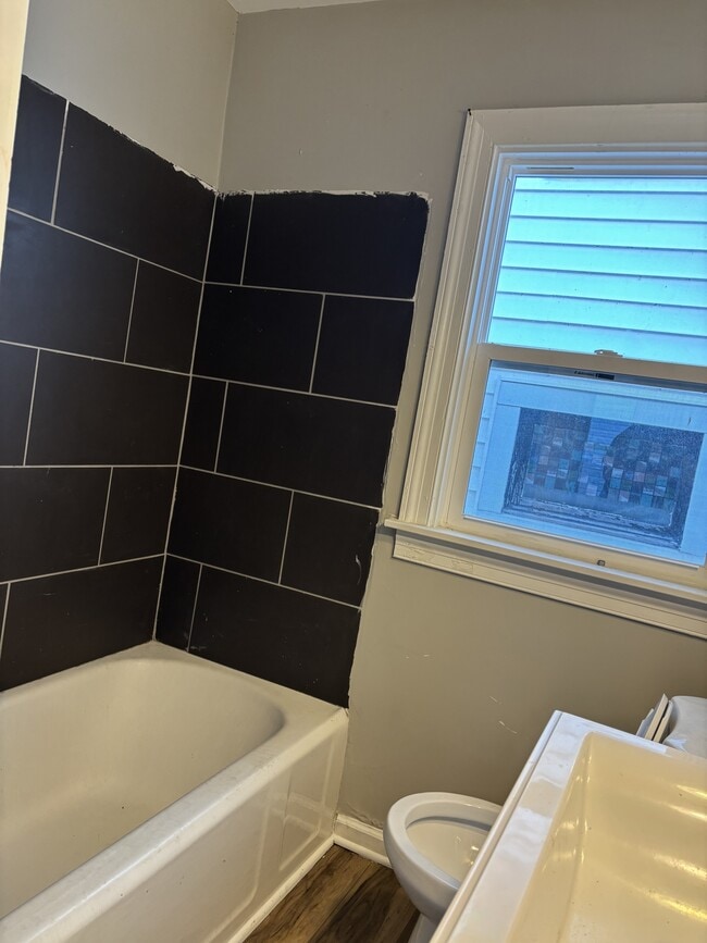 Building Photo - 1223 Campbell Ave