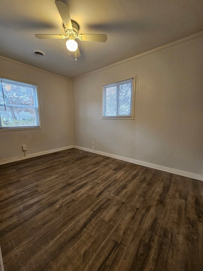 Building Photo - 6301 E 3rd Ave