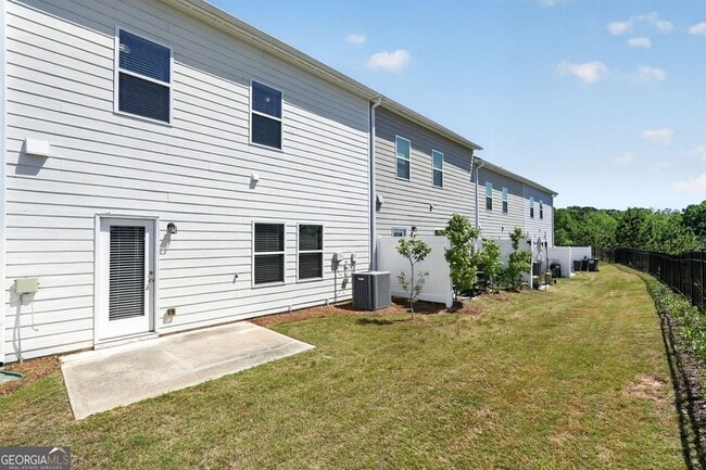 Building Photo - 185 Madison Bend