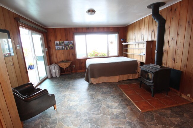 Building Photo - 27422 Sandy Shores Dr SW
