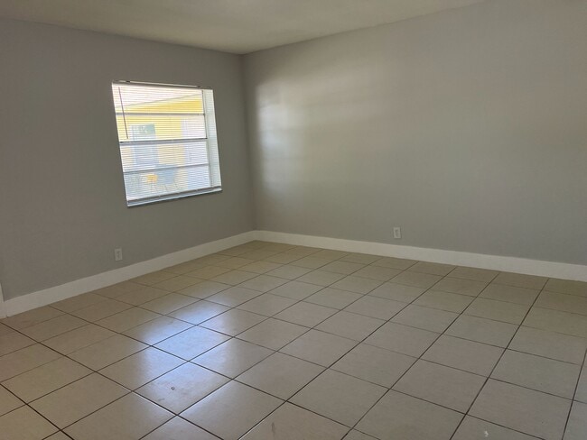 Building Photo - 3071 NW 43rd St