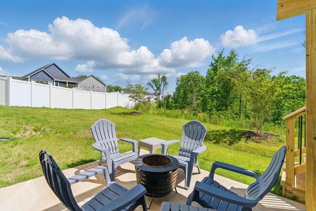 Building Photo - Luxury 5-Bed, 4-Bath Greenville Home in Amenity-Packed Riverstone!