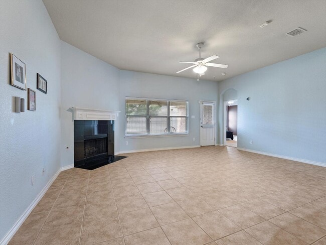 Building Photo - 9204 Lockhart Dr