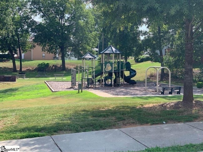 Building Photo - 12 Harvley St