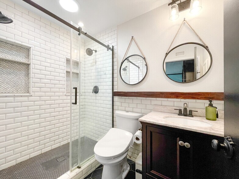 Building Photo - 2611 Willow Ct