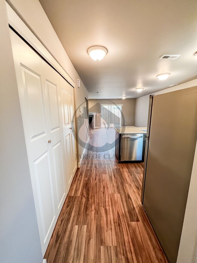 Building Photo - Charming Newer Construction Townhome-Move ...