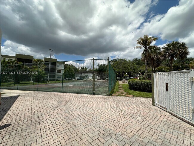 Building Photo - 4215 N University Dr