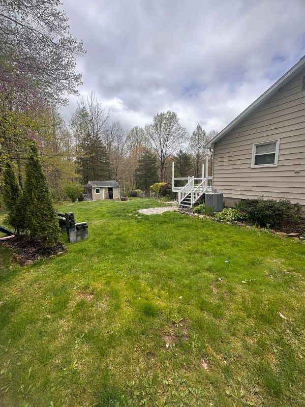 Building Photo - 645 Valley Rd