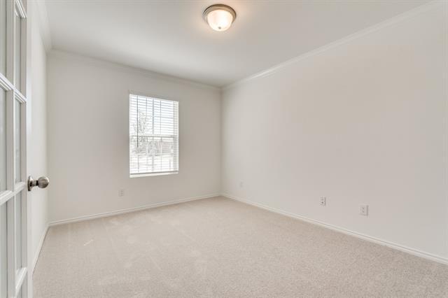 Building Photo - 16048 Isles Dr