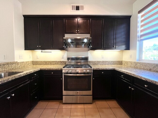Building Photo - 3105 Marigold Cir