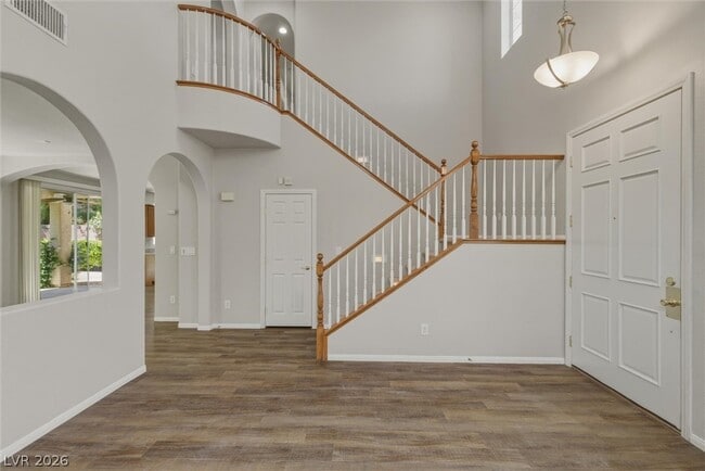 Building Photo - 557 Tecate Valley St