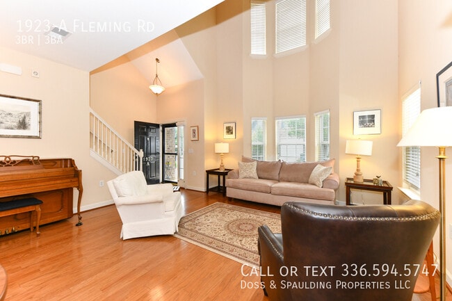 Building Photo - 1923 Fleming Rd