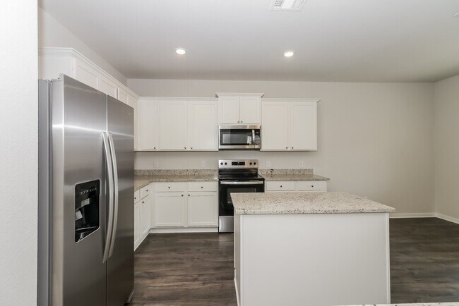 Building Photo - 7610 Thrips Ln