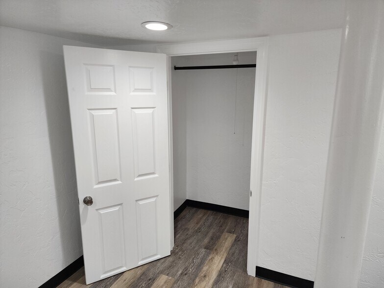 Building Photo - 21 S 4th St