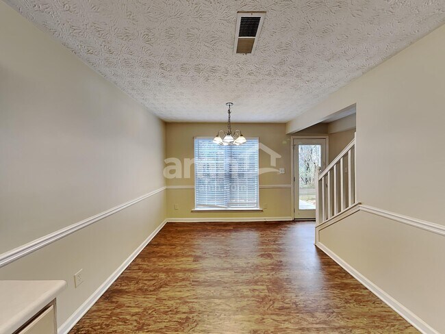 Building Photo - 201 Toulouse St