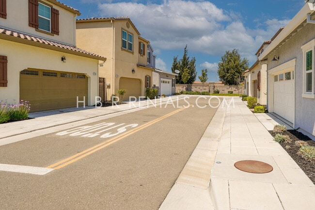 Building Photo - Modern 4-Bedroom Retreat in Mountain House...