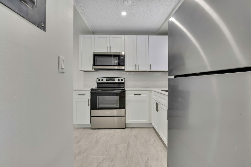 Building Photo - 10931 W Tidewater Cir