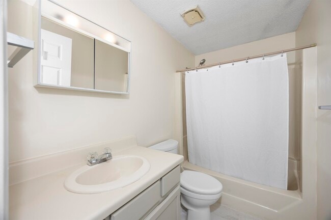 Building Photo - 50 Brookside Dr