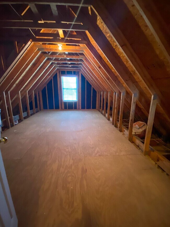 Building Photo - 3 bed, 2 bath house with fresh paint, appliances in Southaven