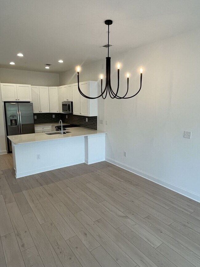 Building Photo - Brand New 2 Bed Condo in Cornelius