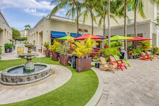 Building Photo - 275 Murcia Dr