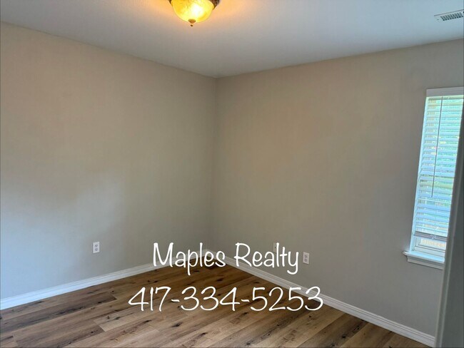 Building Photo - 141 Scotch Pine Ct