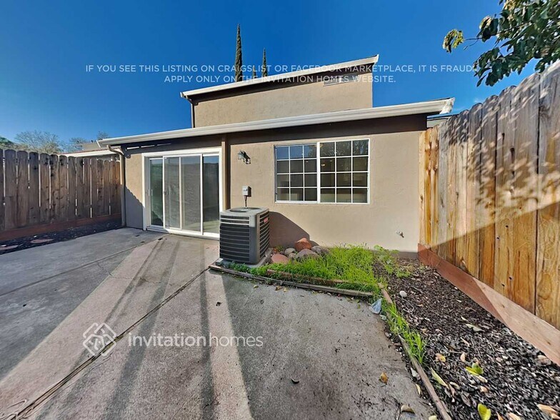 Building Photo - 3275 Madrone St