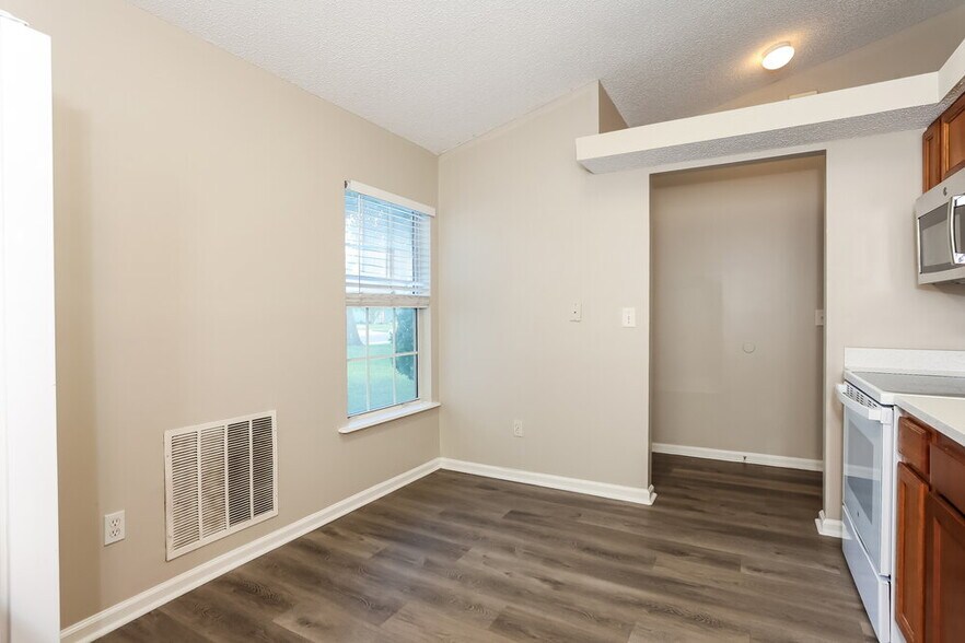 Building Photo - 3754 August Crossing Ct