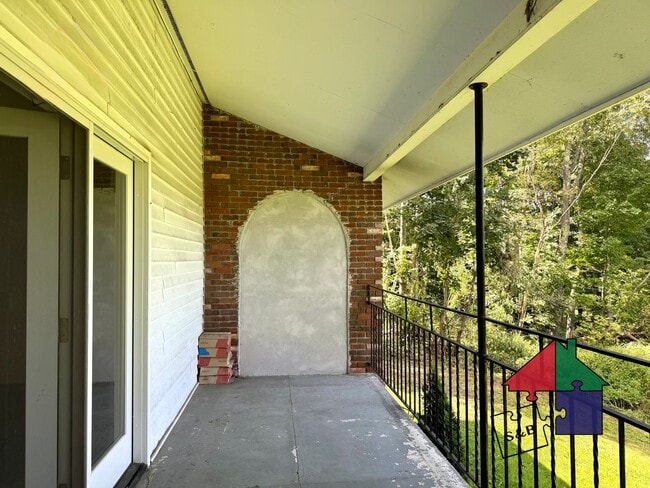 Building Photo - 60 Snowdrift Ln