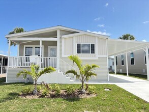 Building Photo - 7433 43rd Dr N
