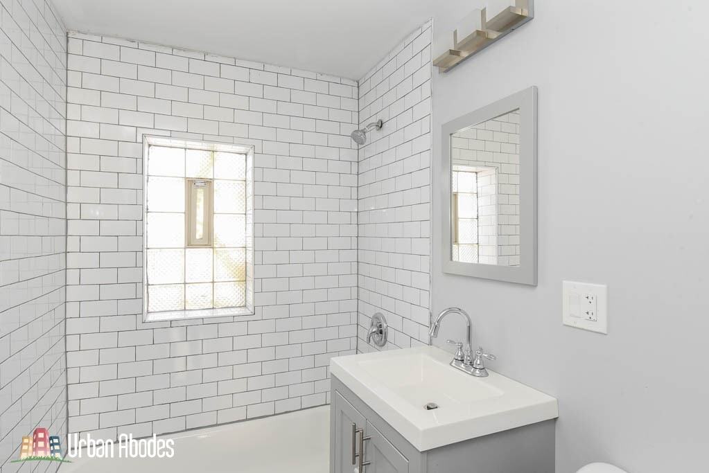 Building Photo - 3301 N Harding Ave