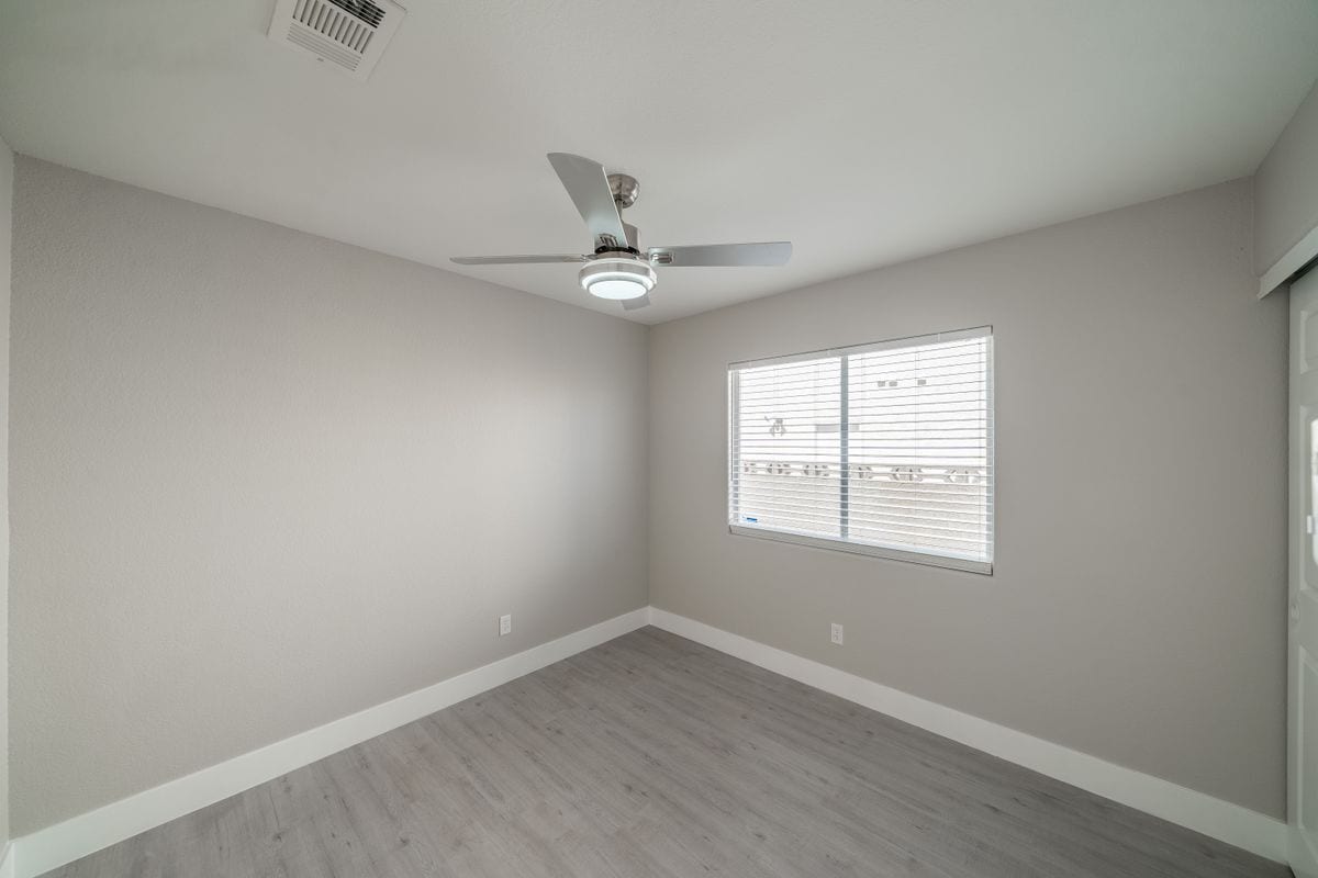 Building Photo - 1804 Summit Pointe Dr