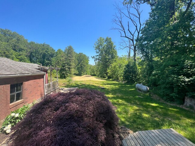 Building Photo - Quakertown Cape in Private Setting