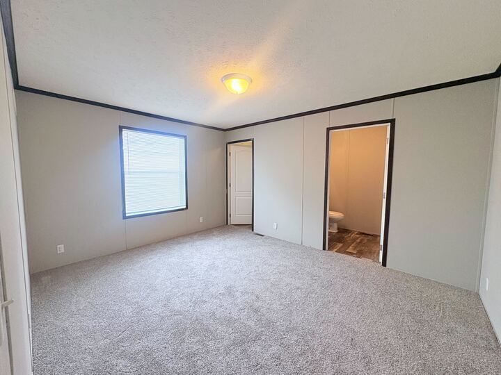 Building Photo - 10694 State Rte 762