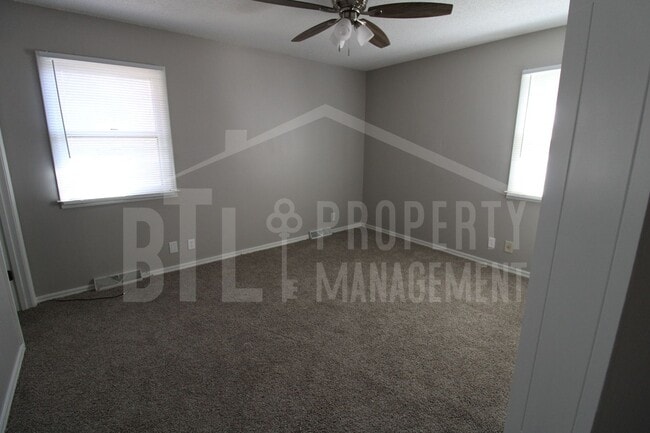Building Photo - Wonderful Three Bedroom in Branson!
