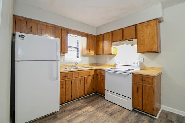 Building Photo - 404 -12 Thompsonville Lane