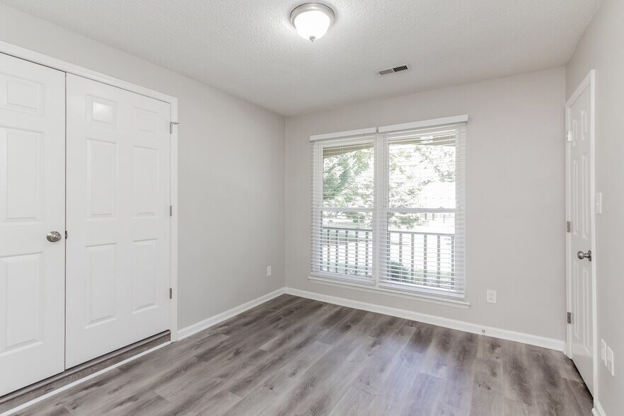 Building Photo - 6103 Kris Ln