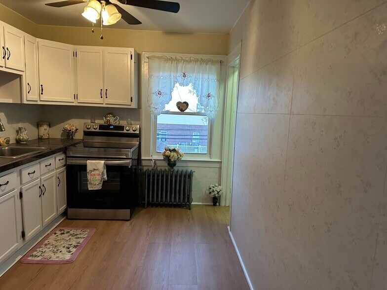 Building Photo - 269 N 1st Ave