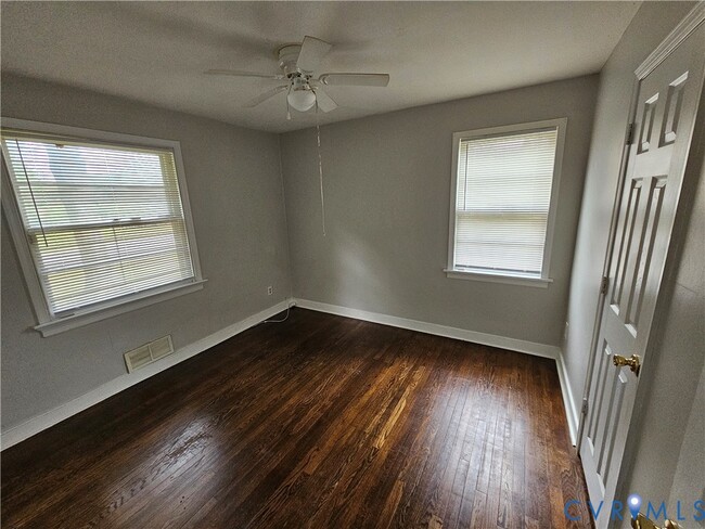 Building Photo - 523 Meriwether Ave