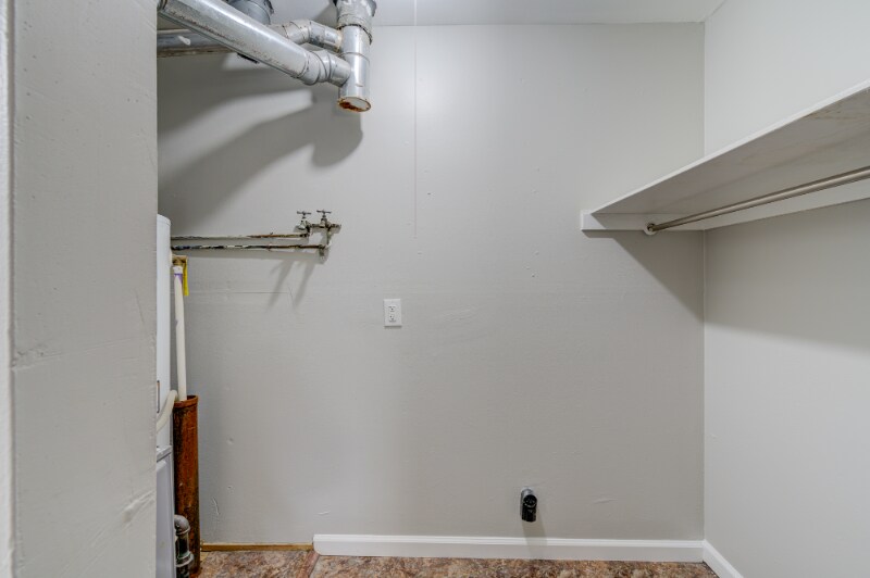 Building Photo - 10768 Tropic Dr