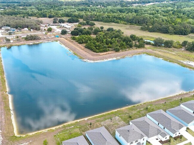 Building Photo - 2711 Pioneer Trl