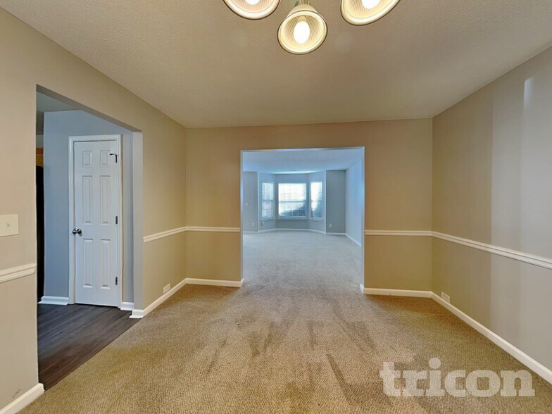 Building Photo - 2023 Reflective Waters Rd