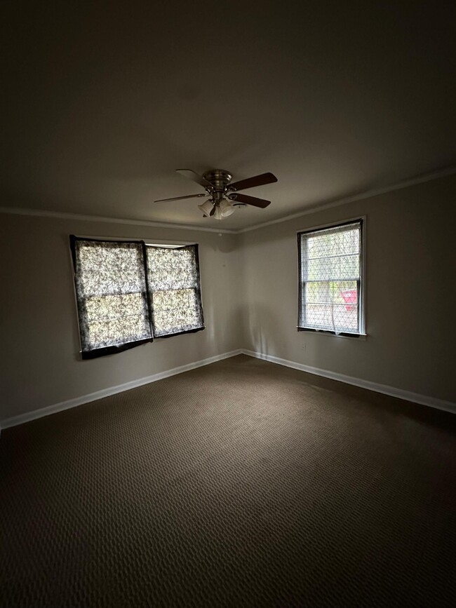 Building Photo - 2741 Coral Way