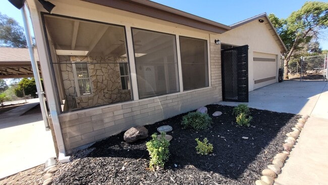 Building Photo - Beautifully Renovated Home In Ramona