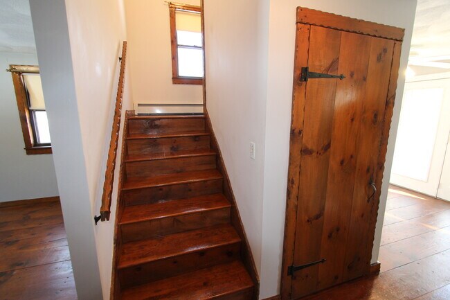 Building Photo - 45 Allens Ln