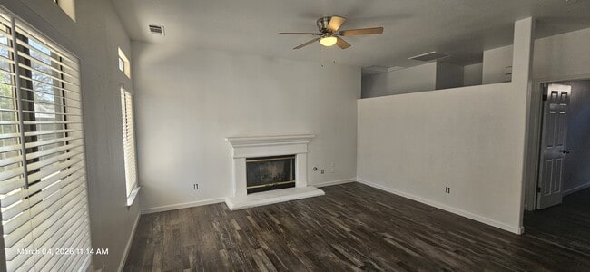 Building Photo - 1502 Goshen Ave