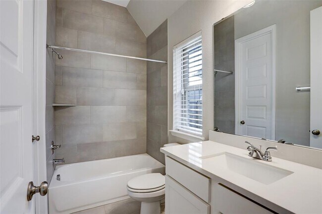Building Photo - 2818 Tanager Trace