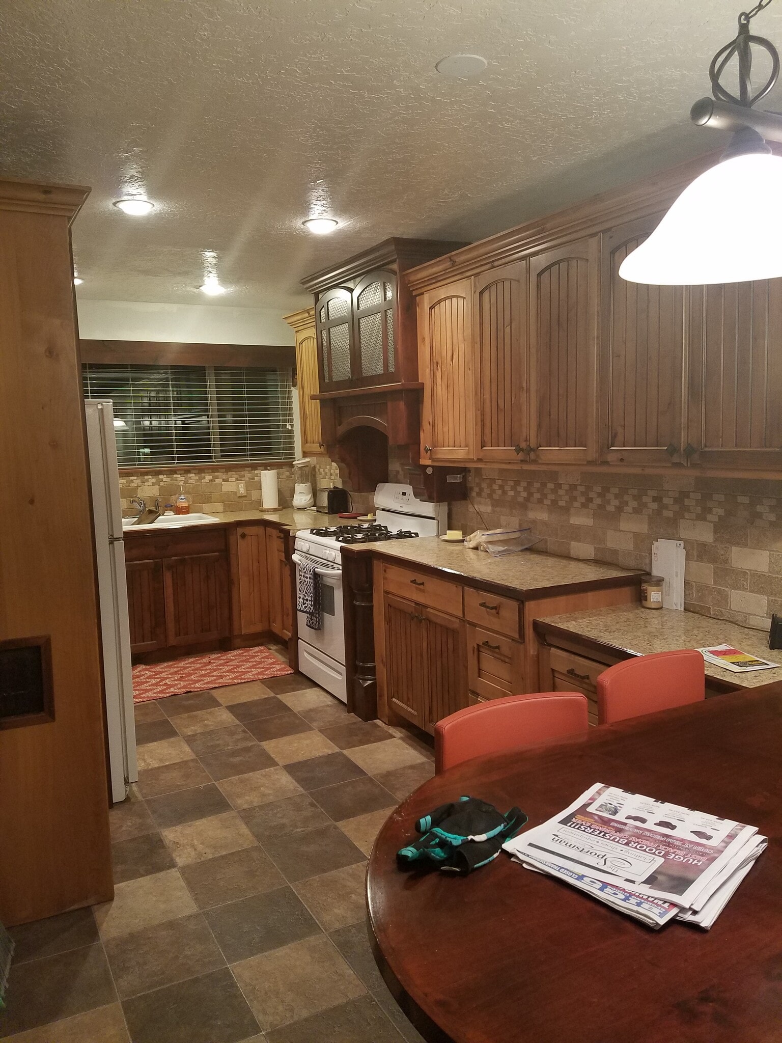 Building Photo - 529 E 200 N