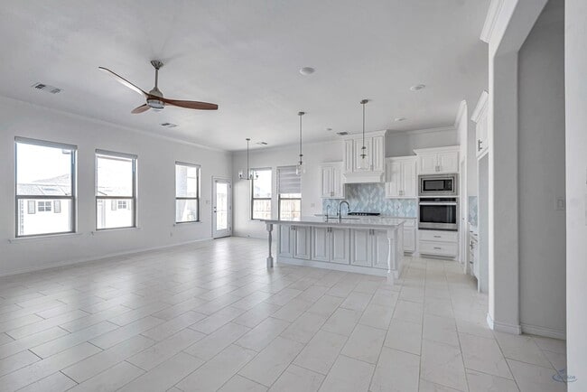 Building Photo - 1813 Wrigley Dr